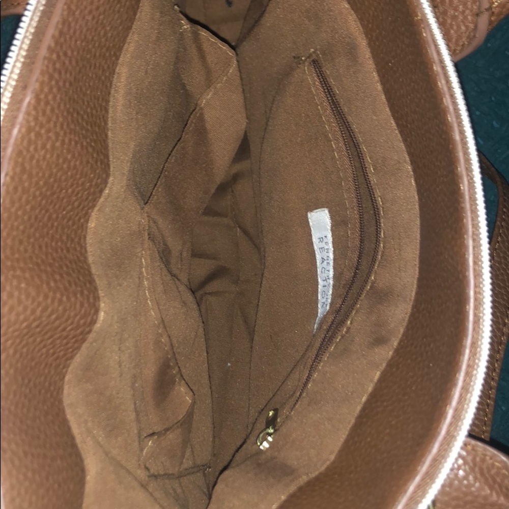 Kenneth Cole Reaction Bag- Leather - Picture 4 of 4